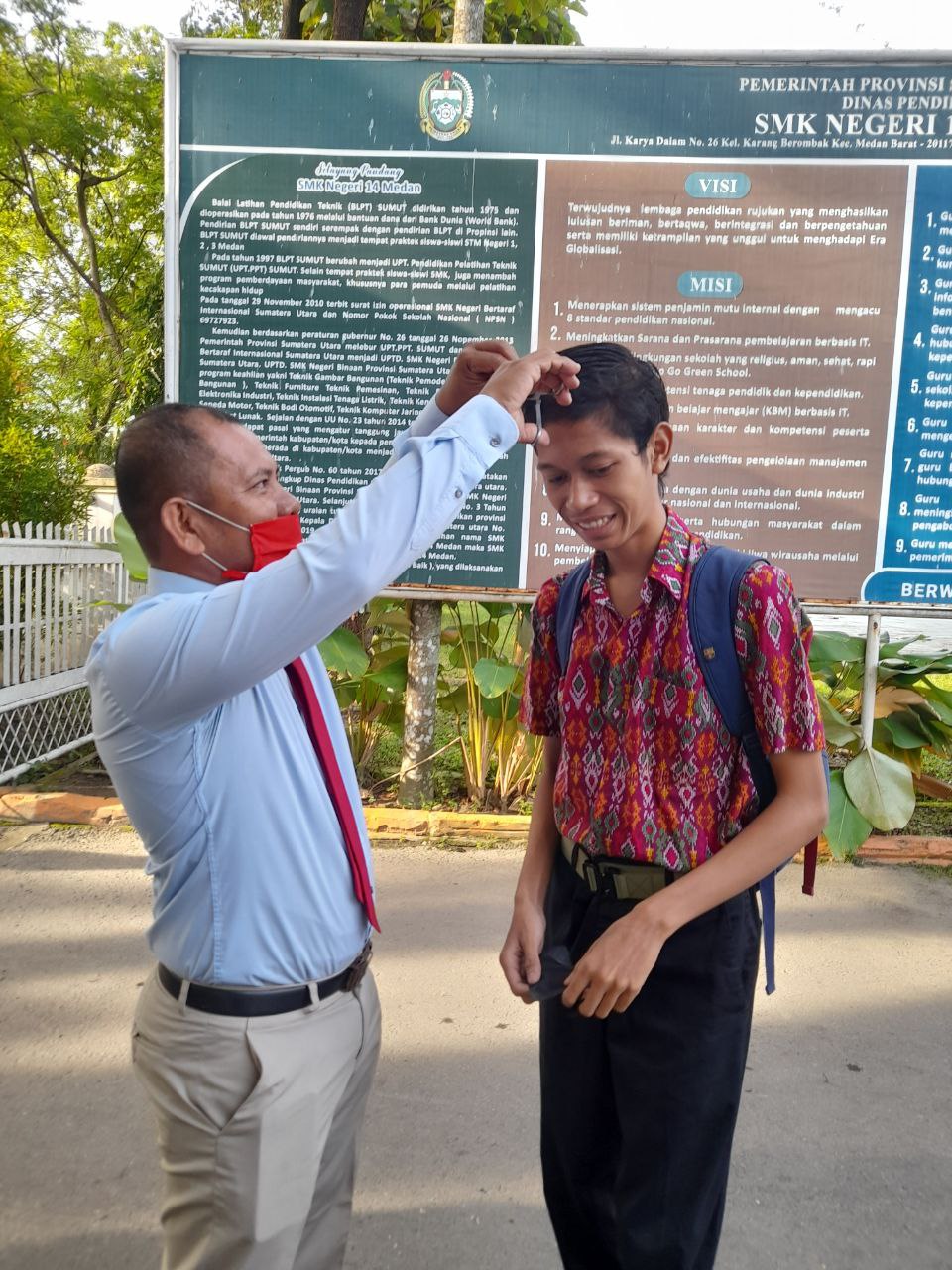 Penegakan disiplin rambut siswa yang melanggar ketentuan